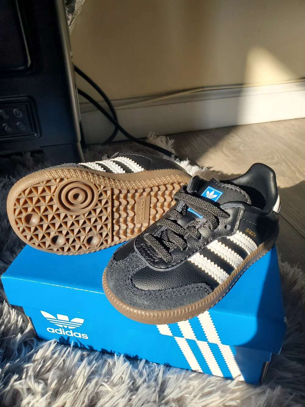 adidas classic low